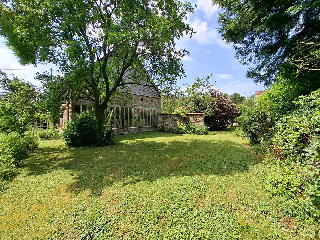 Maison à SAINTE-GENEVIEVE