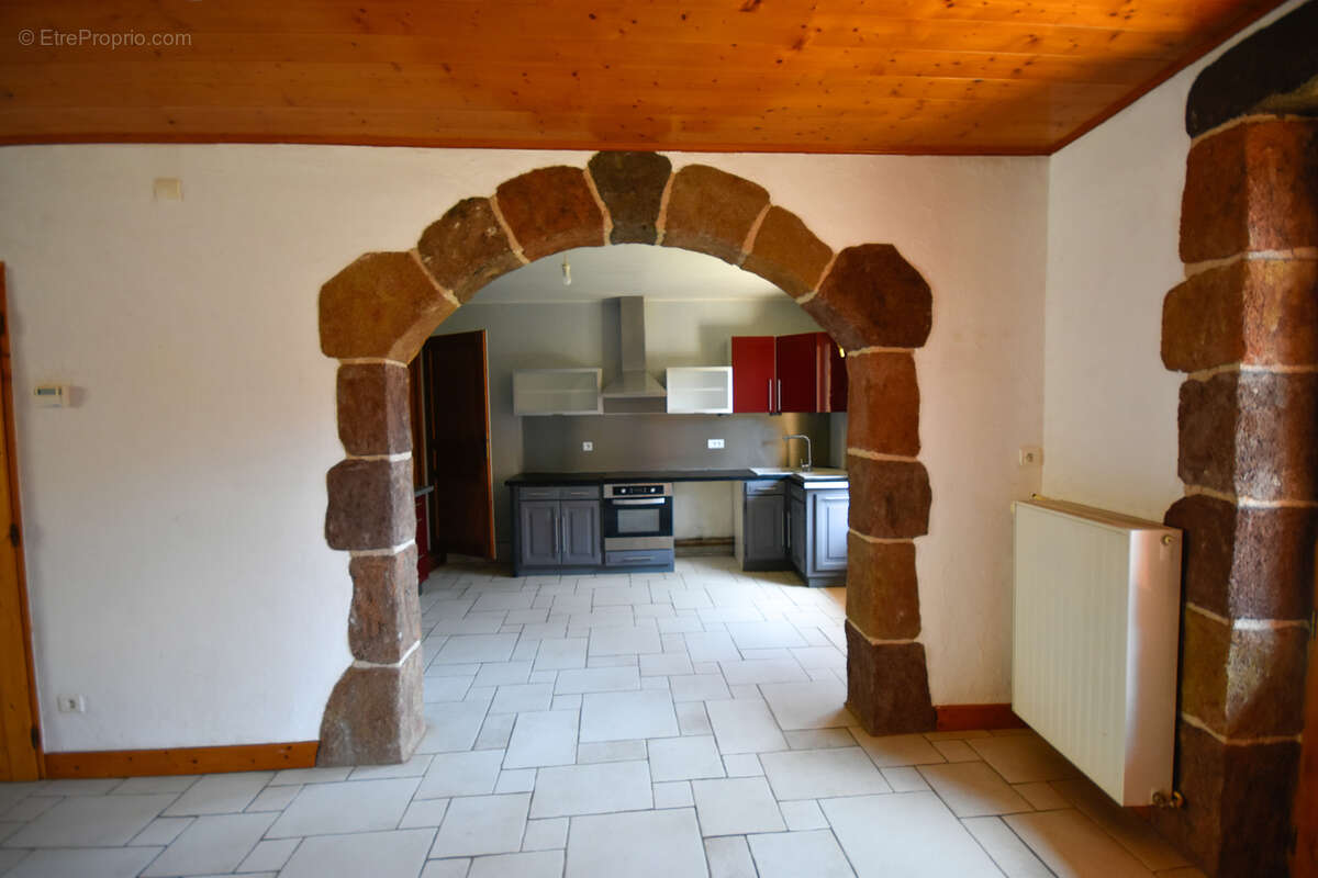 Maison à BOURNONCLE-SAINT-PIERRE