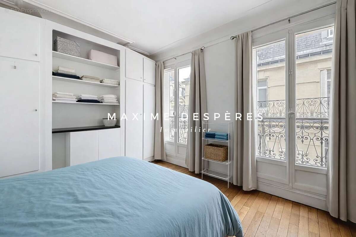 Appartement à NEUILLY-SUR-SEINE
