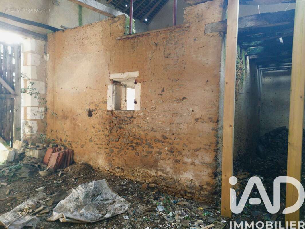 Maison 145 m² à Neuvy-Deux-Clochers  - photo 7