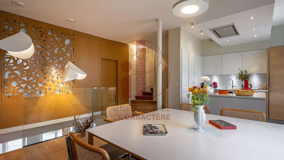 Maison à FONTAINEBLEAU