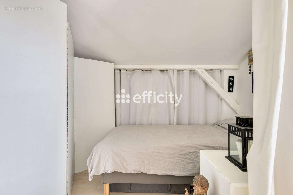 Appartement à COMBS-LA-VILLE