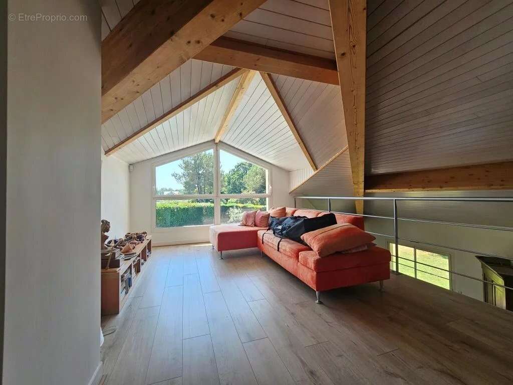 Demeure de prestige au coeur du Golf de Pessac   157 m2 avec - photo 9