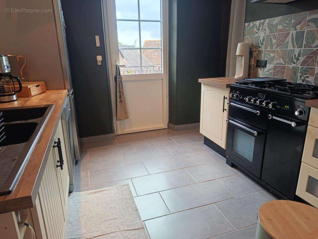 Maison à LA CHAPELLE-D'ALIGNE