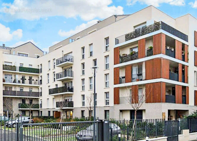Appartement à SARTROUVILLE