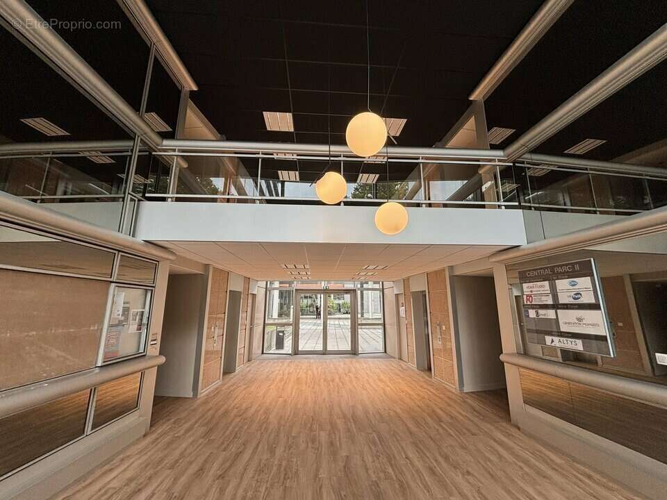 Commerce 241 m² à Toulouse  - photo 4