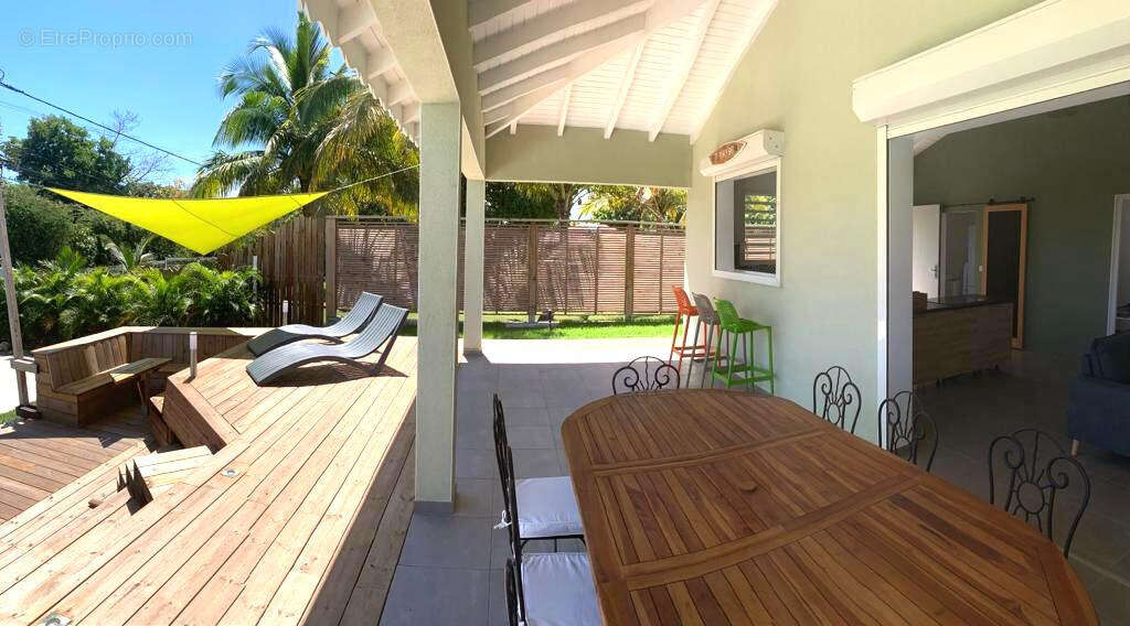 Maison à SAINTE-ANNE