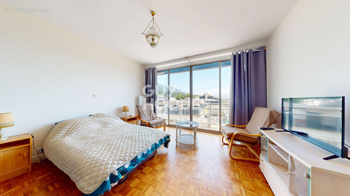 Appartement à AIX-LES-BAINS