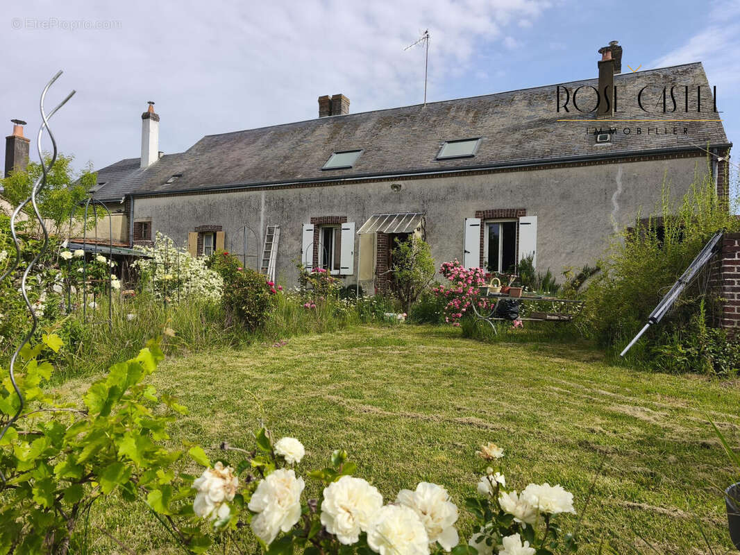 Maison à DANGEAU