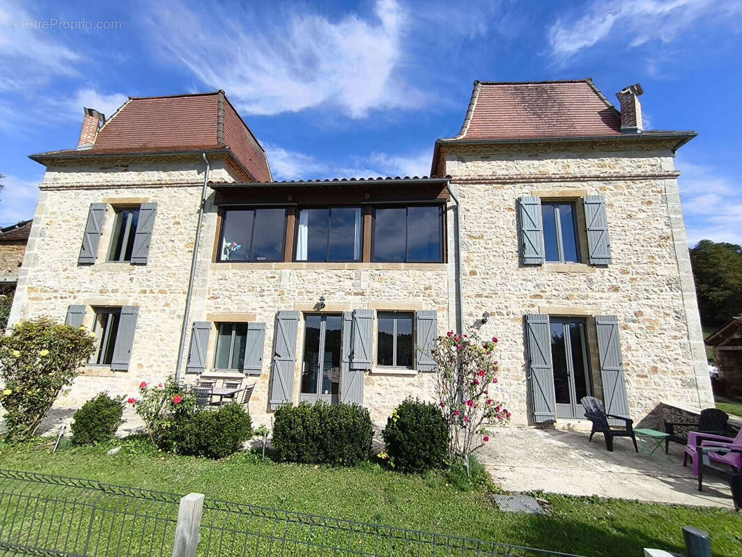 Maison à LISSAC-ET-MOURET