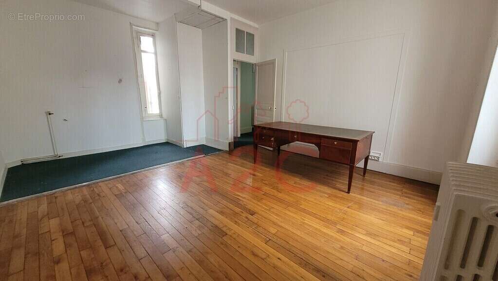 Commerce à LA ROCHE-SUR-YON