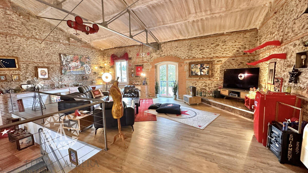 Maison à SAINT-GENIS-DES-FONTAINES