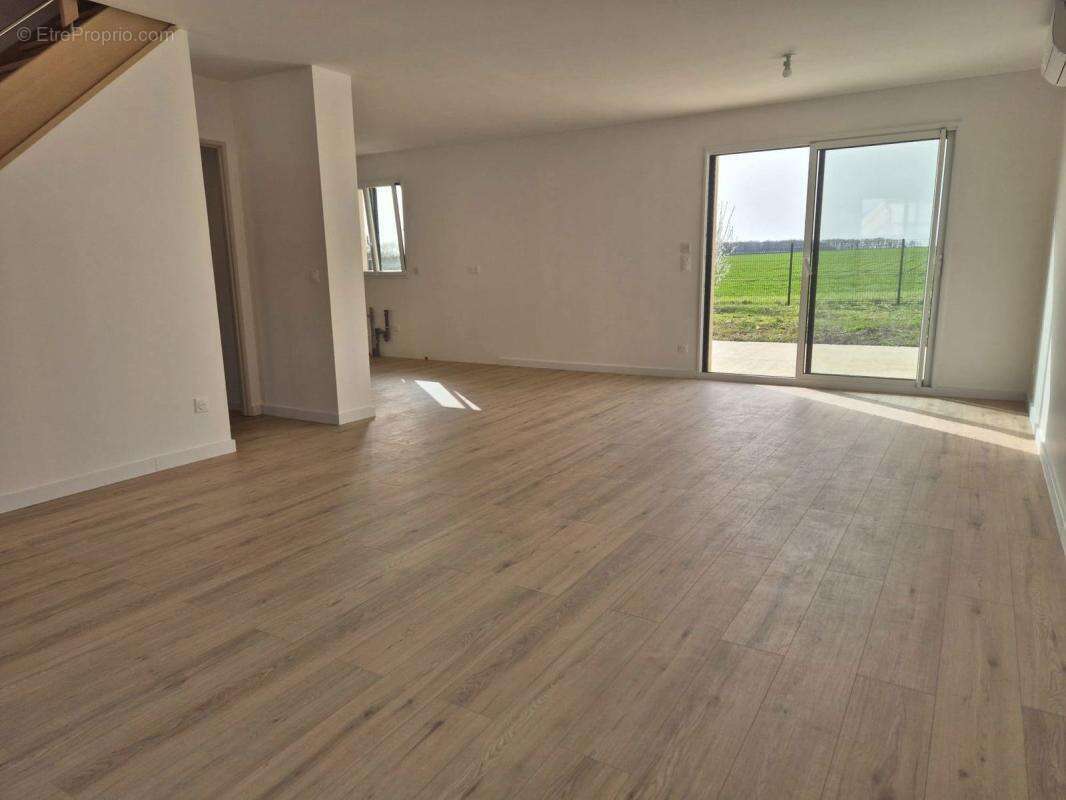 Maison à PRUNAY-EN-YVELINES