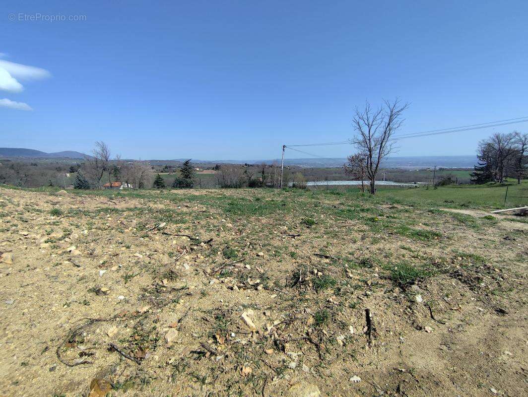 Terrain à ROISEY