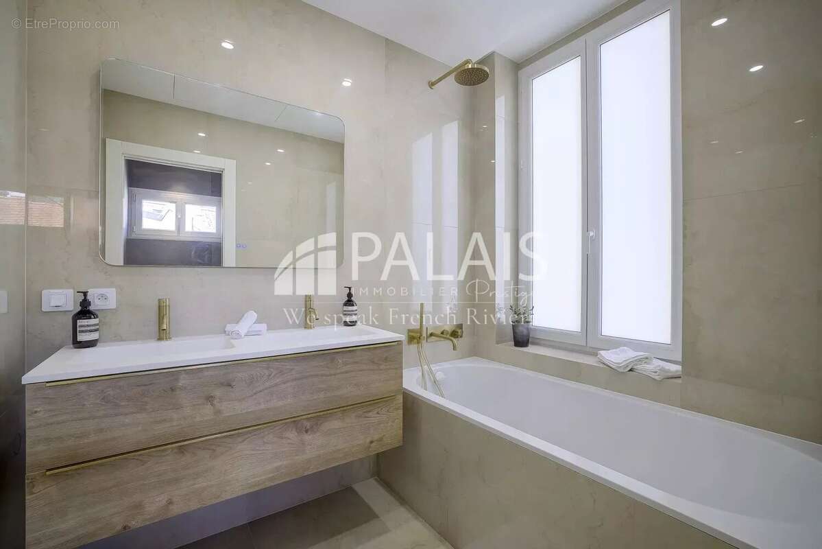 Appartement à BEAULIEU-SUR-MER