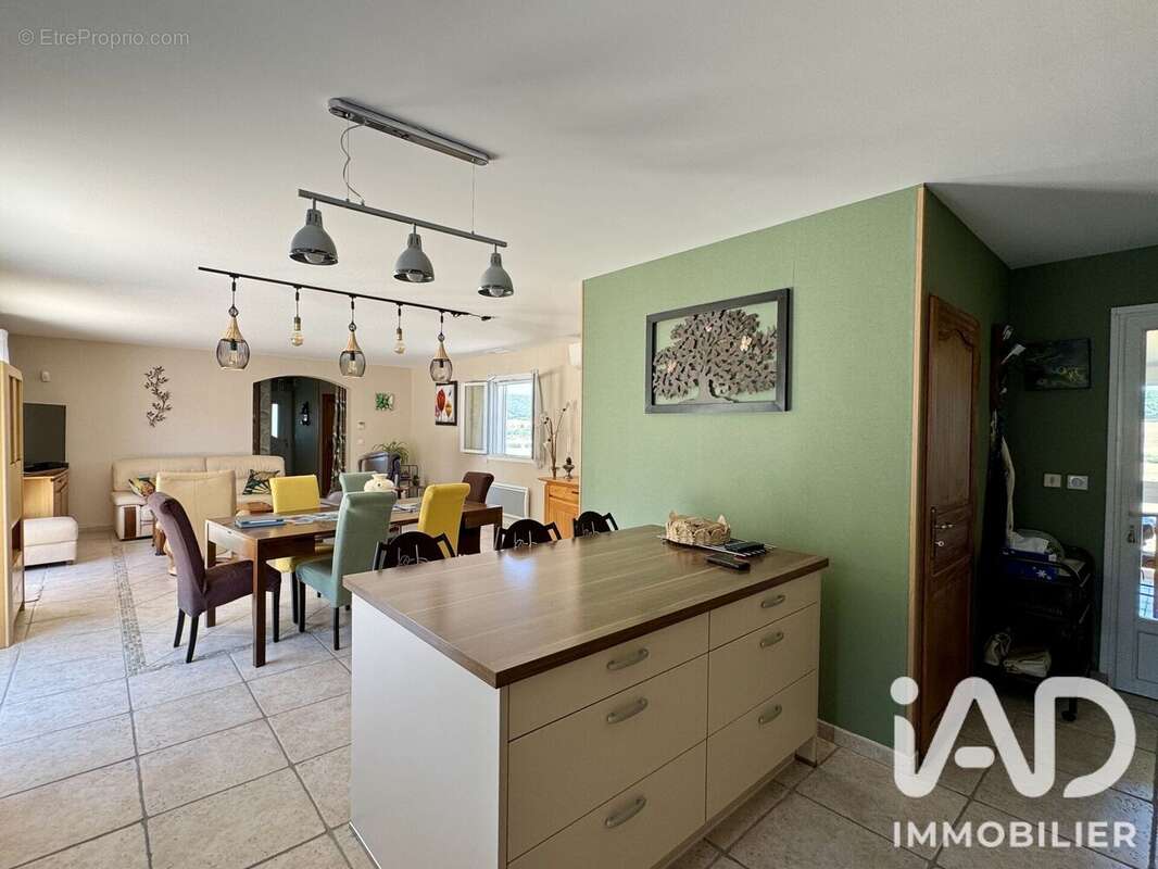 Maison 127 m² à Regat  - photo 9