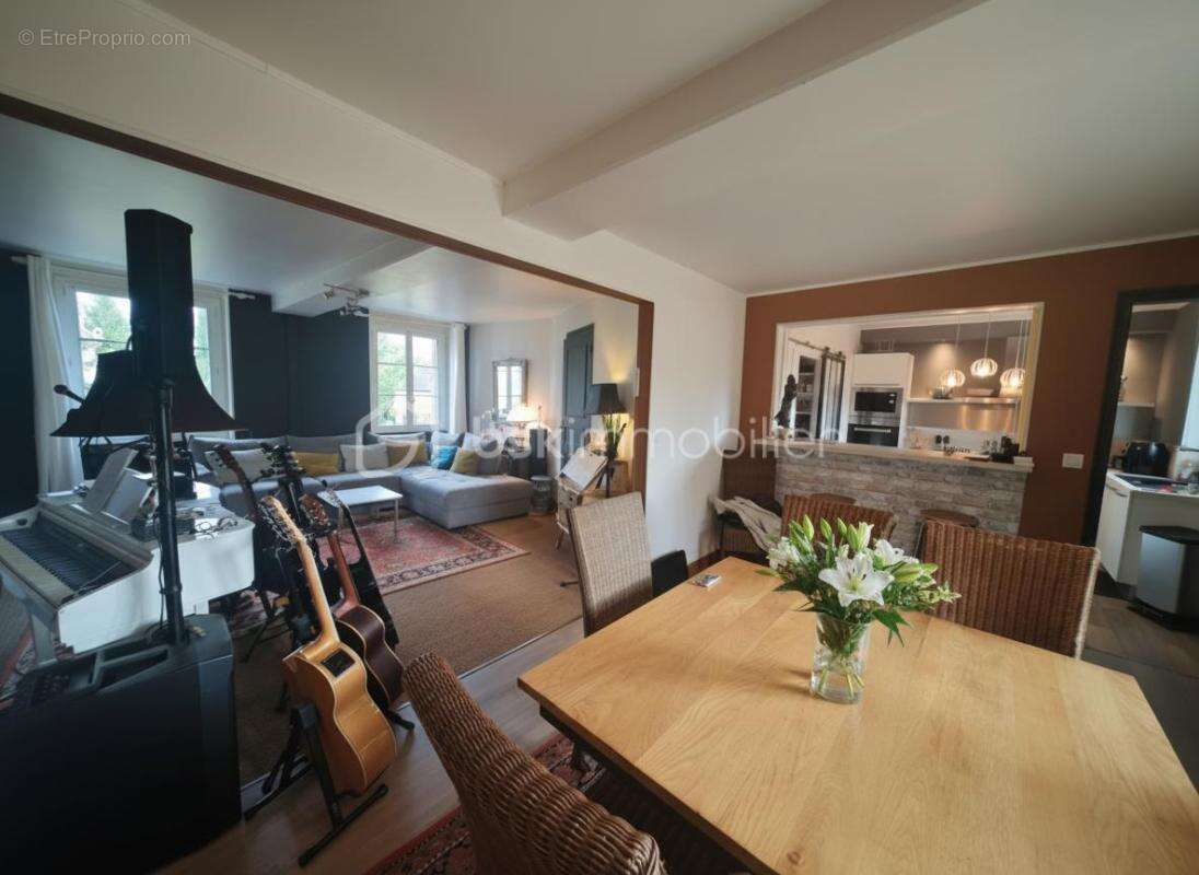 Maison à LONGNY-AU-PERCHE