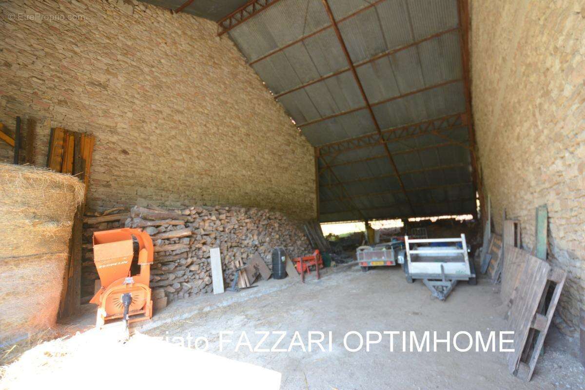 Ancien Corps de ferme de caractère avec dépendances – Terrain de 5960 m² – Proche Belgique & Luxembourg - photo 6