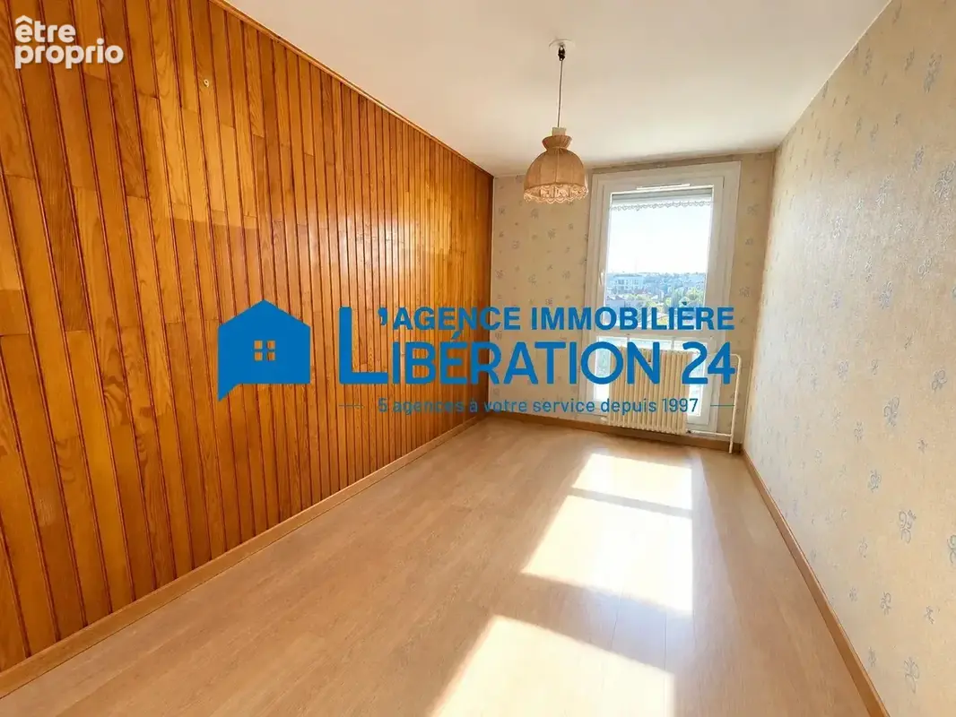 Appartement 80 m²  3 Chambres Garage Balcon Traversant Bon DPE - photo 11