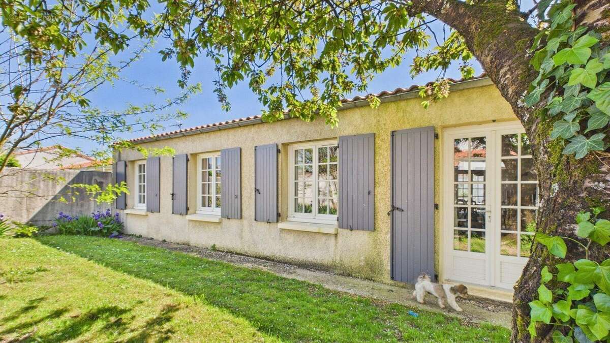 Maison 112 m² à La Jarrie  - photo 7