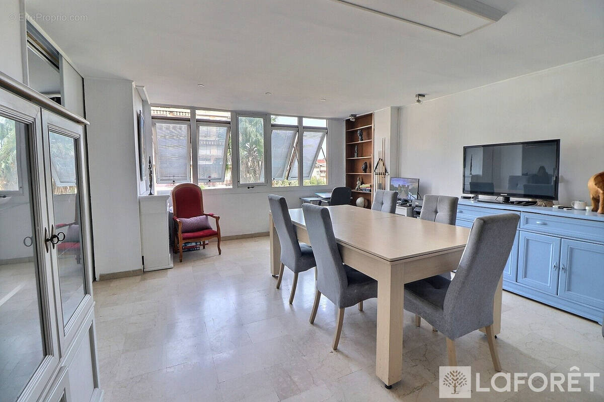 Appartement à HYERES