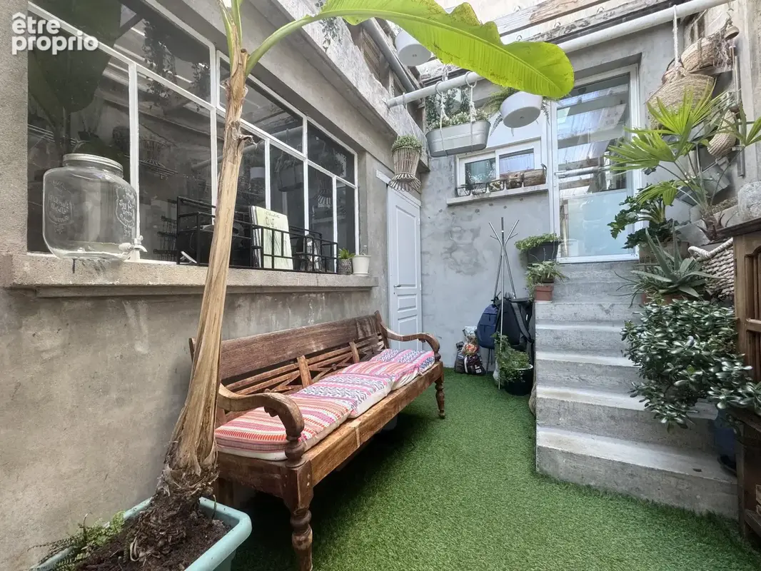 Jolie maison de ville avec 5 chambres, terrasse et stationnement privatif ! - photo 4