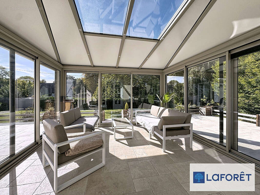 Maison à LES MESNULS