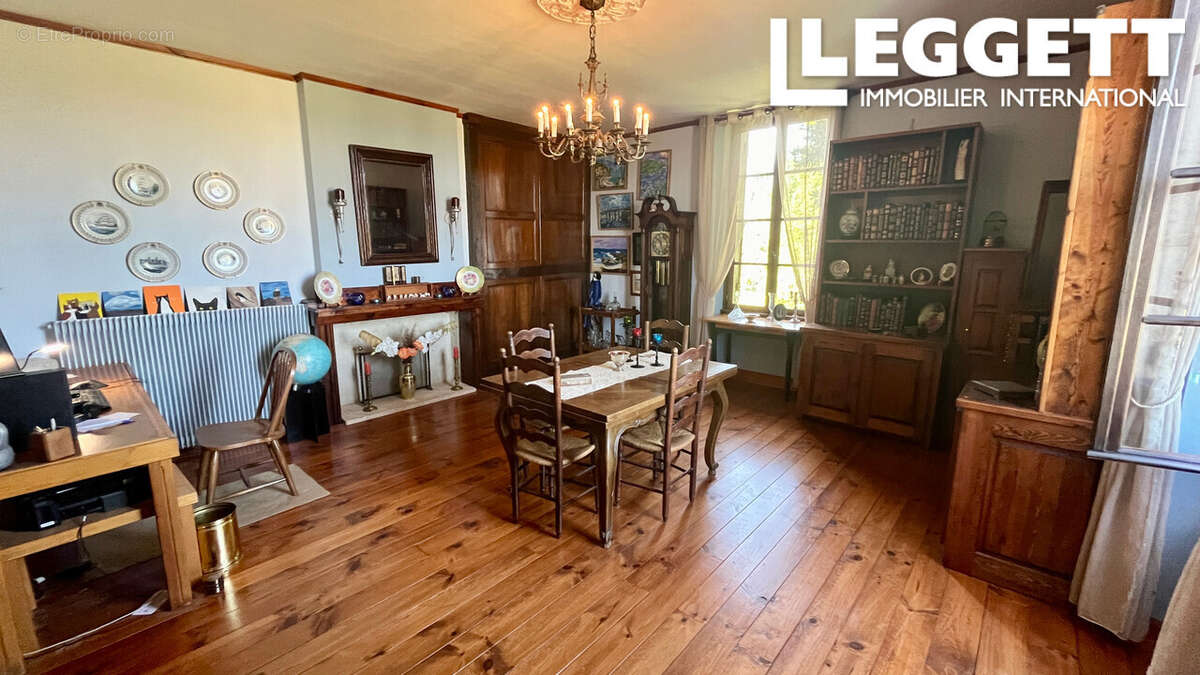 Une élégante maison de campagne de 4 chambres avec vue panoramique et piscine dans un endroit paisible - photo 5