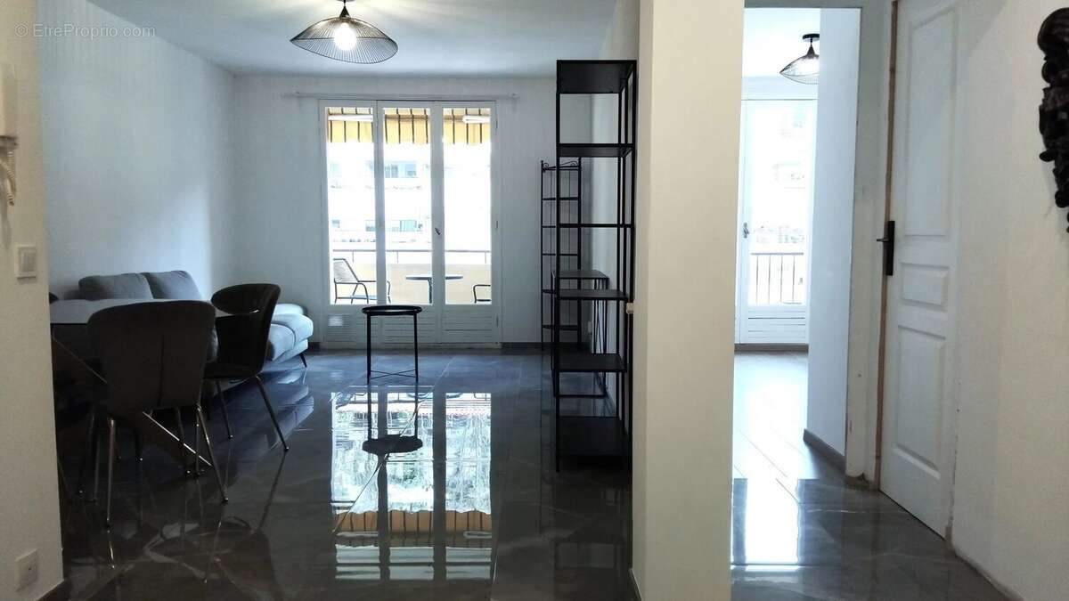 Appartement à MENTON