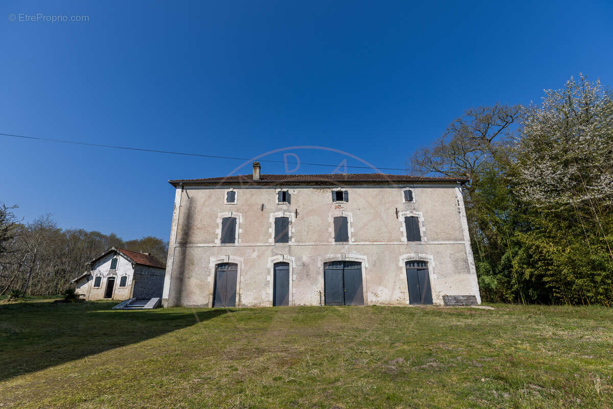 Maison à CAMPAGNE