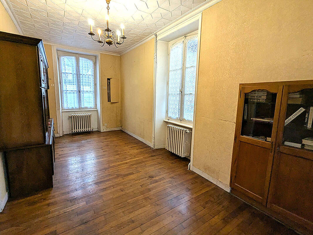 Maison à JOSSELIN