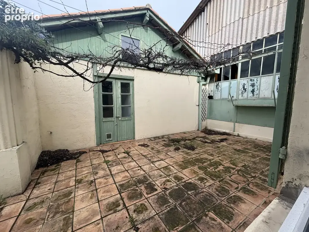 Marseille 13016, ENsemble immobilier avec maison et hangar - photo 7