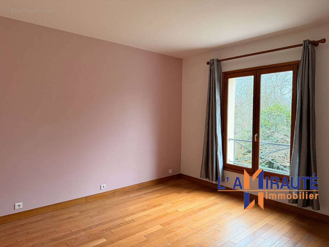 Maison à MAISONS-LAFFITTE