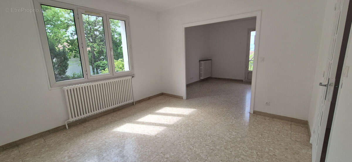Maison à SAINT-MAURICE-L'EXIL