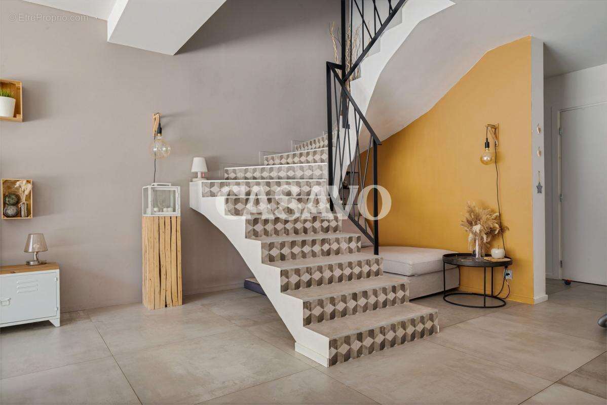 Maison à LE THOLONET