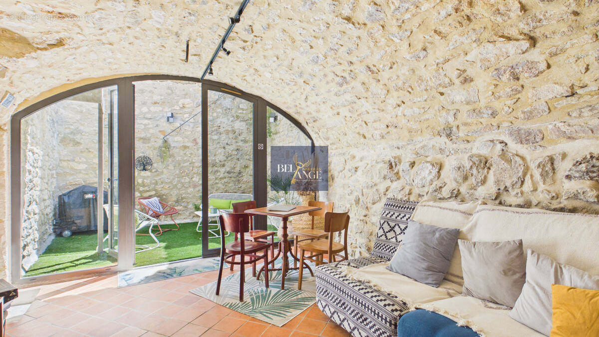 Maison à LAGORCE