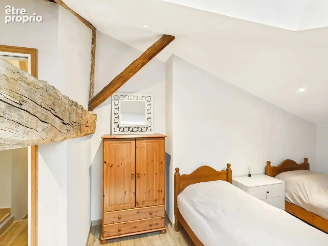 Propriété récemment rénovée de 6 chambres offrant beaucoup de flexibilité et une belle vue - photo 17