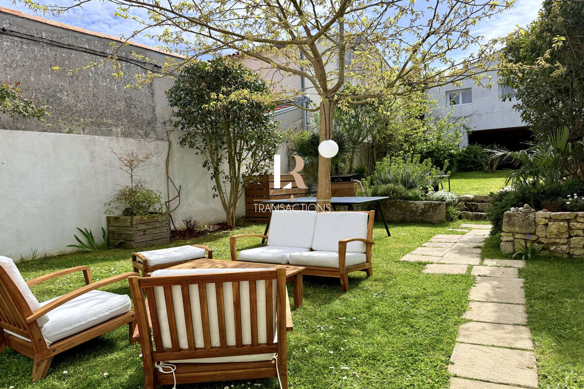 La Genette - Maison de Plain-pied avec quadruple garage - photo 4