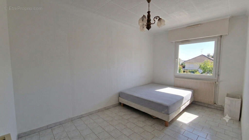 Appartement  5 pièce(s) 103 m2 proche gare tgv, commerces, centre ville, Tours - photo 8