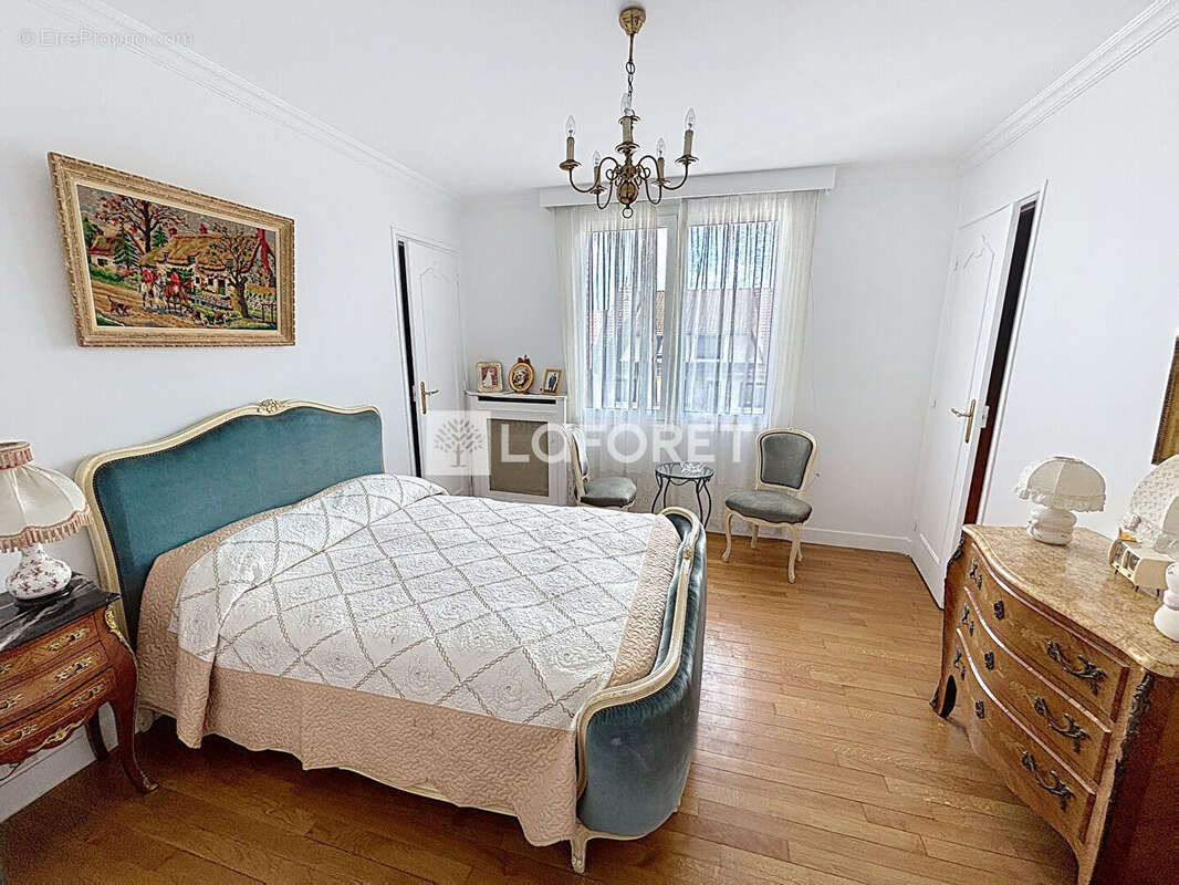 Maison à CHEVILLY-LARUE