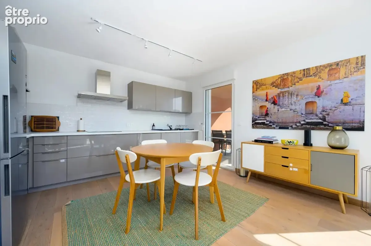 Exclusivité - Roquefort les Pins : Superbe appartement  3 pièces. Grande terrasse, vue mer, piscine, 2 parkings - photo 5