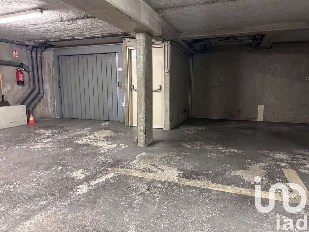Photo 2 - Parking à ASNIERES-SUR-SEINE