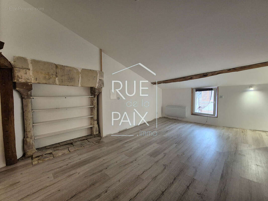 Immeuble Mixte LOUDUN CENTRE-VILLE 106 m² - 4 Pièces - photo 9