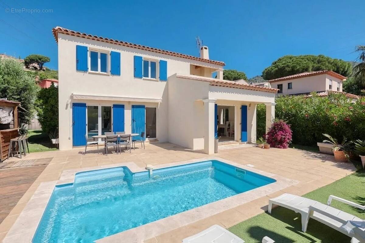 Maison à BORMES-LES-MIMOSAS