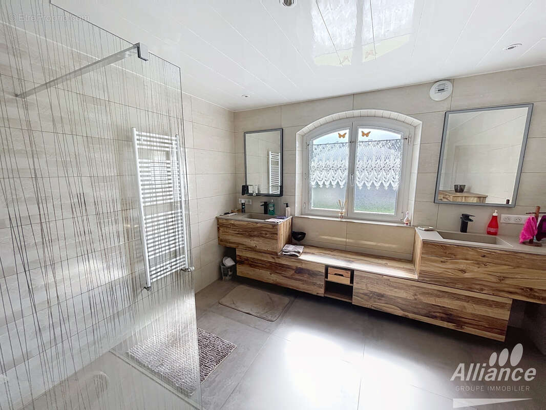 Maison de 1992 avec 4 chambres et piscine - photo 10