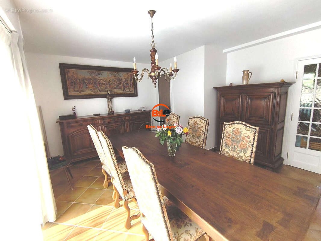 A vendre, grande villa 4 chambres Moissat - Agence Immobilière BSLE PONT DU CHATEAU  - Maison à MOISSAT