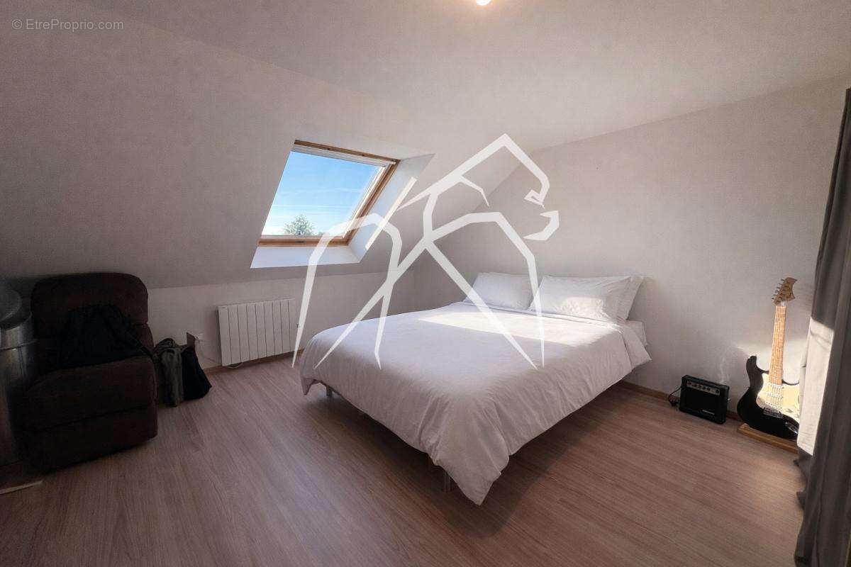 Maison à SAINT-PIERRE-DE-VARENGEVILLE