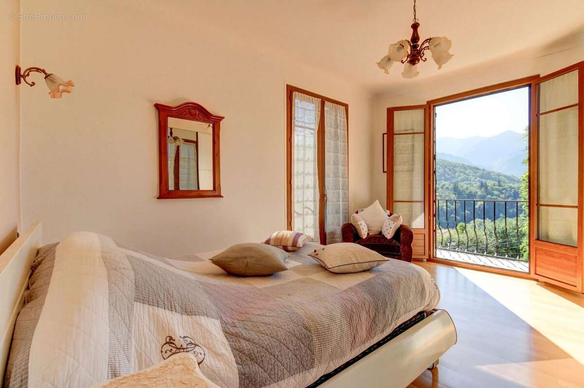 Maison à ROQUEBILLIERE