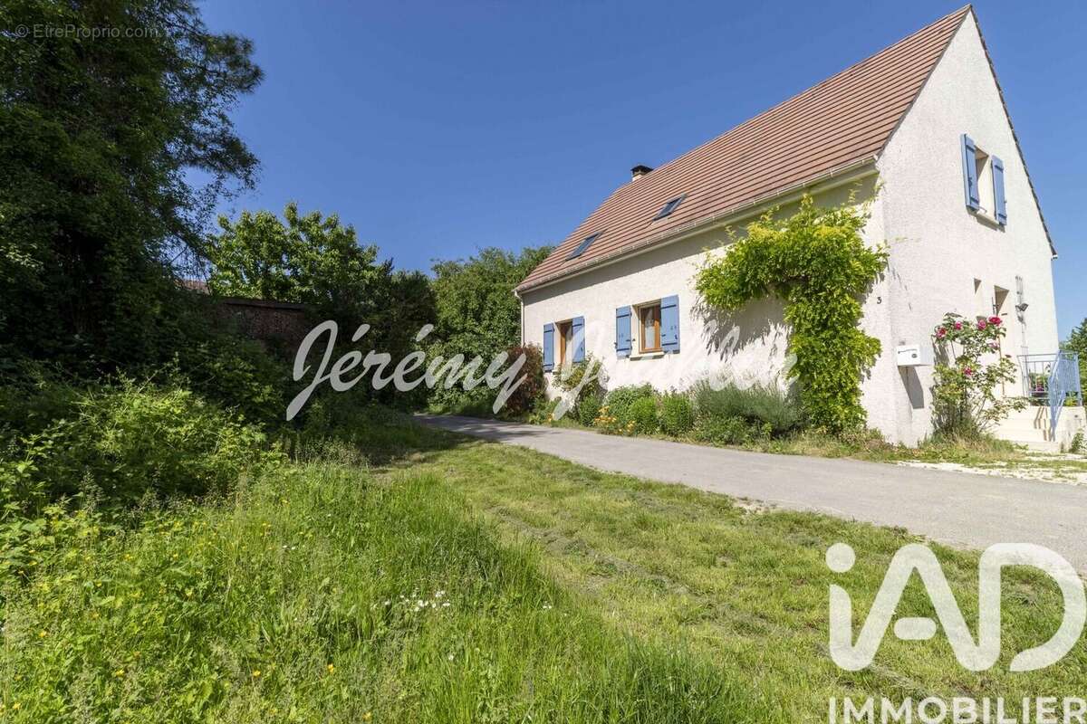 Photo 2 - Maison à JOUY-LE-MOUTIER