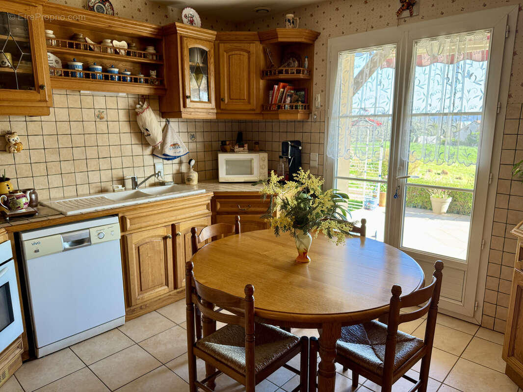 Maison à VARS-SUR-ROSEIX